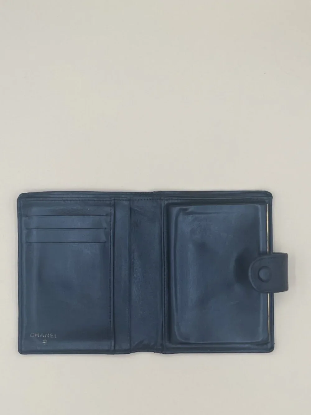 Chanel Black Lambskin CC Logo Compact Wallet Gold Kisslock Frame Snap Tab